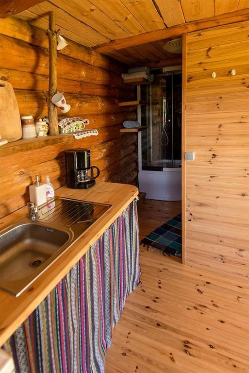 Veskikivi Holiday Home Mäebe Eksteriør billede
